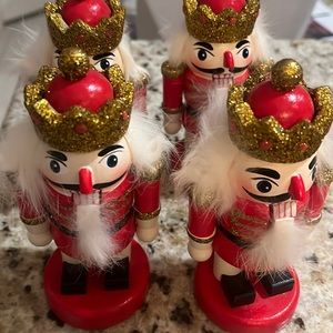Set of 4 mini Nutcrackers